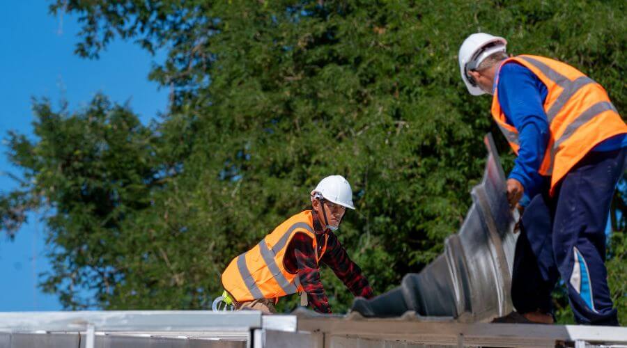 Expert Emergency Roof Repairs services in Edgewood, IL